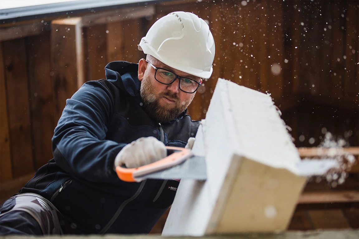 Płyty PIR ETICS Poliuretan ze styropianem EPS na elwację